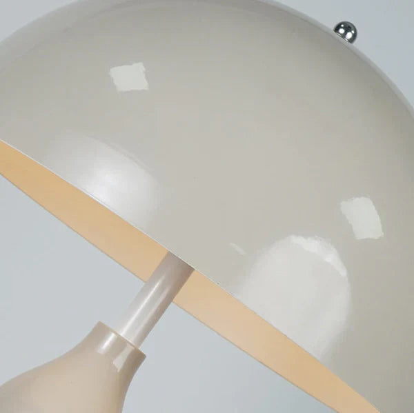 Skandinavische stehlampe