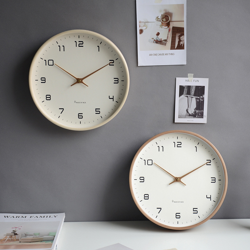 EleQuartz Uhr - runde Wanduhr - nordische Wanduhr aus Holz