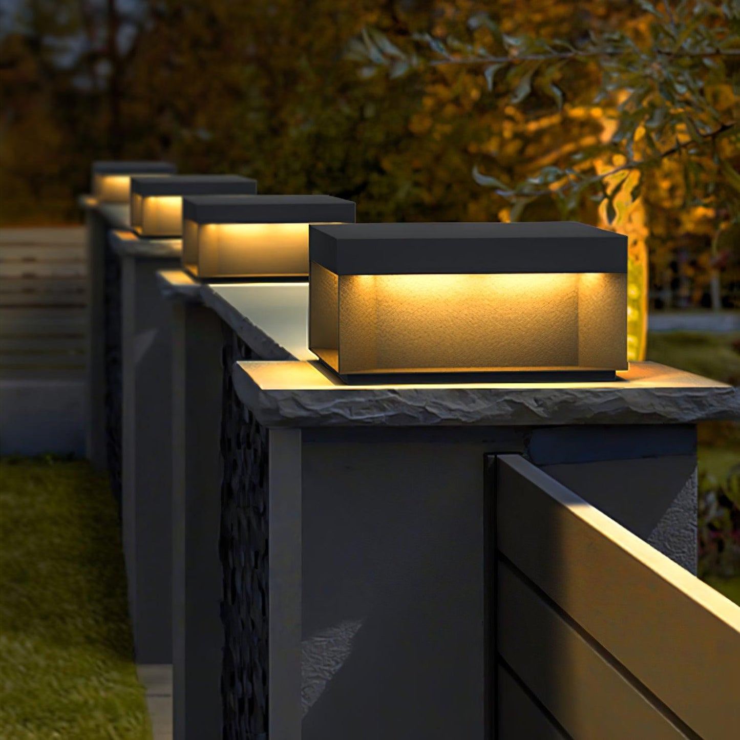 Solarbetriebene Außenmastlampe