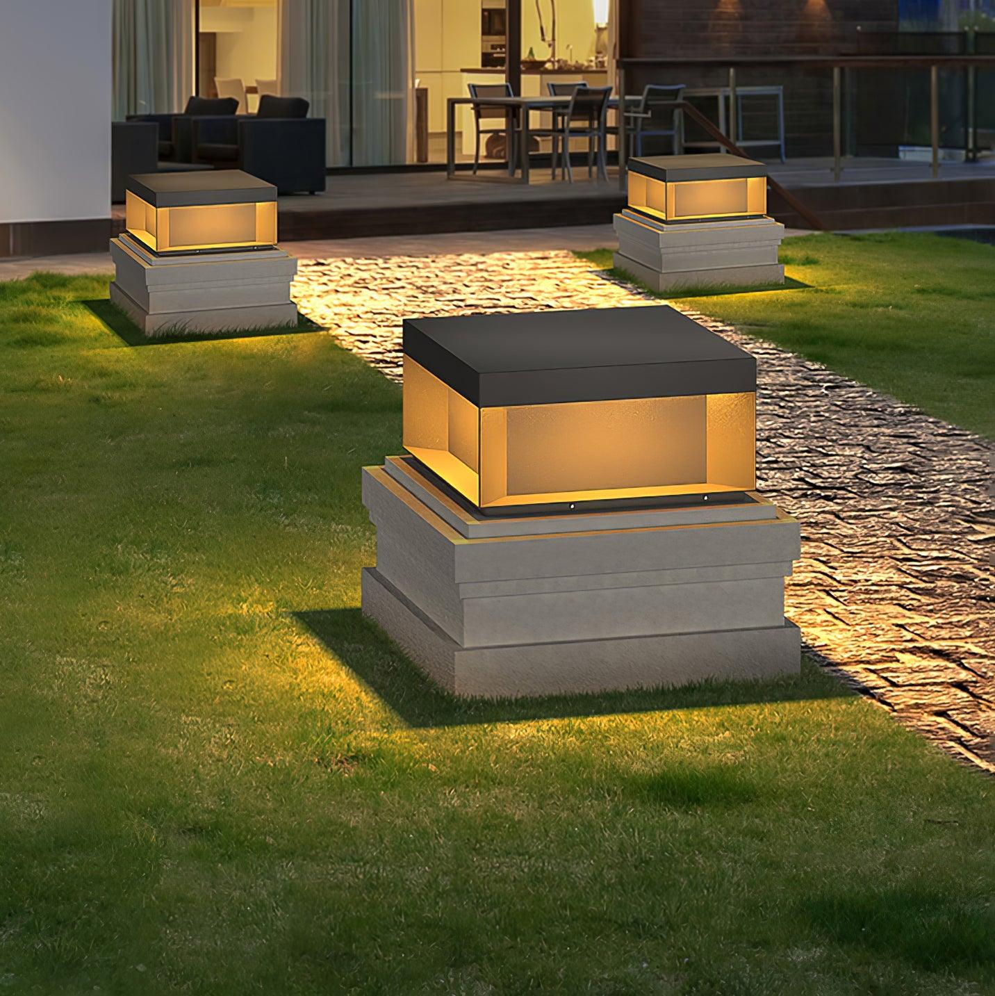 Solarbetriebene Außenmastlampe
