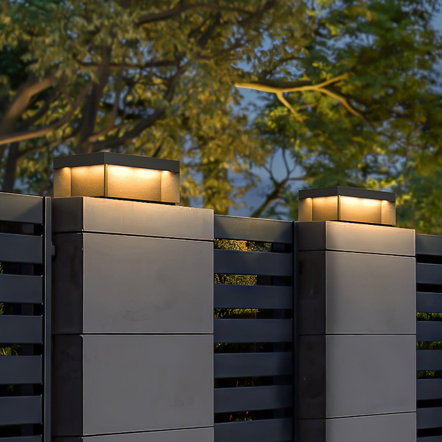 Solarbetriebene Außenmastlampe