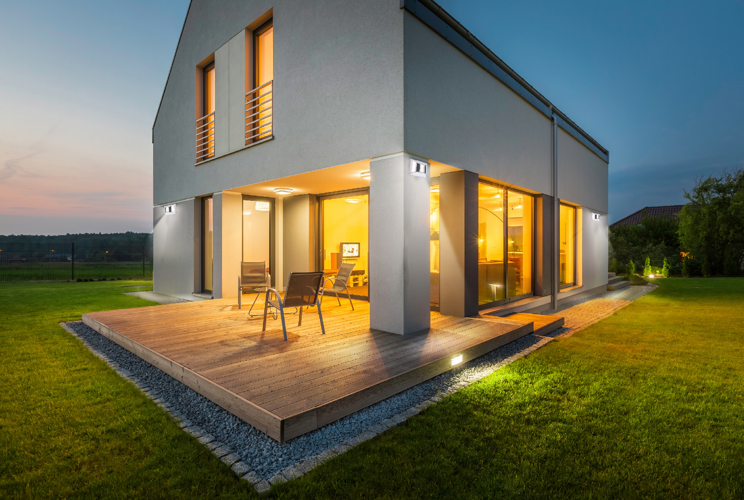 Solarbetriebene LED-außenbeleuchtung