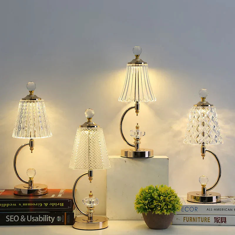 Vintage - goldene tischlampe aus kristall