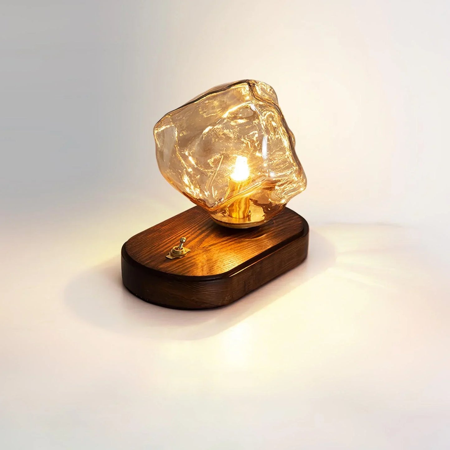 Tischlampe aus glas aus eisstein