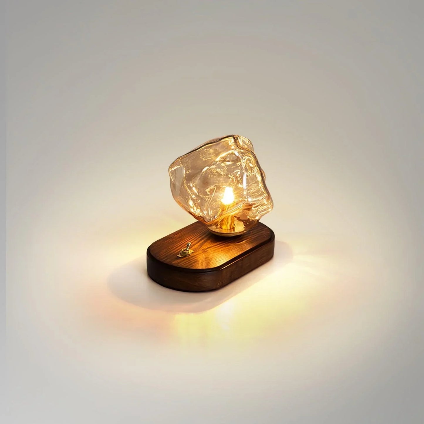 Tischlampe aus glas aus eisstein