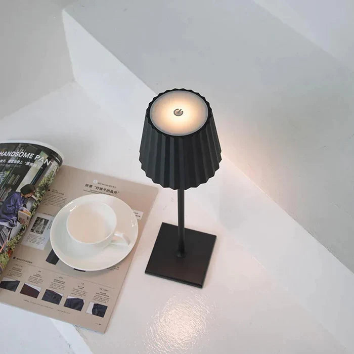 Kabellose led tischlampe, perfekt für moderne wohnräume und stilbewusste nutzer