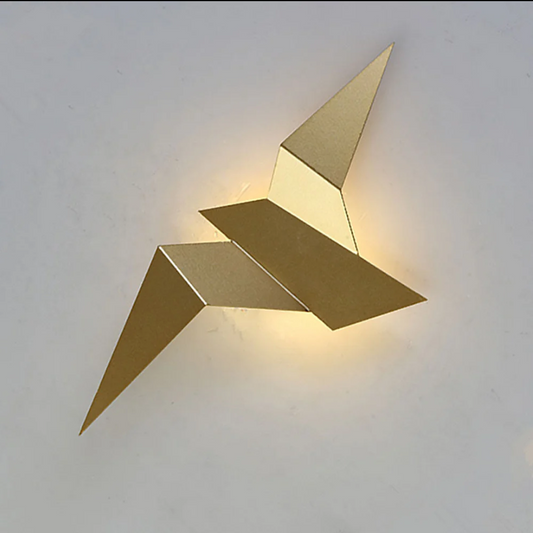 Kreative wandleuchte aus eisen in vogelform