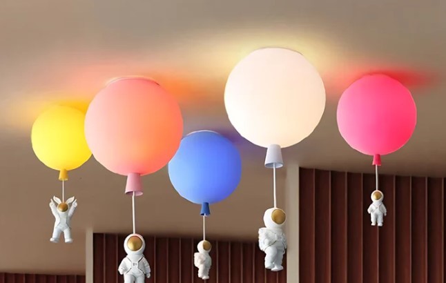 Astronova | moderne led deckenleuchte mit mond- und astronauten-design