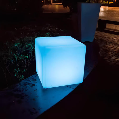 CubeGlow – kubische gartenlampe