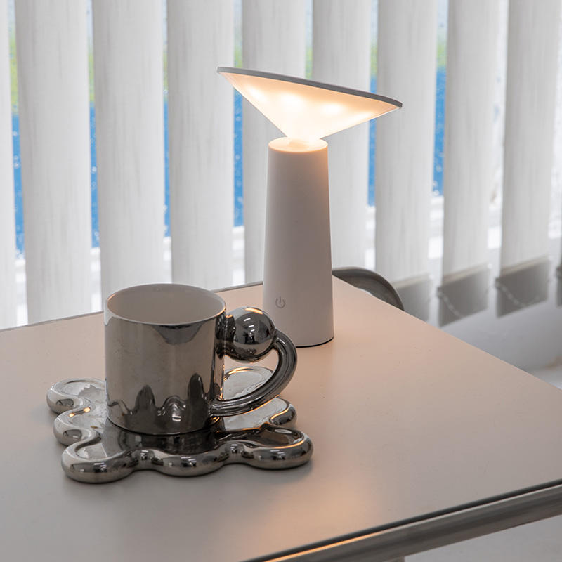 LED-tischleuchte mit dimmfunktion