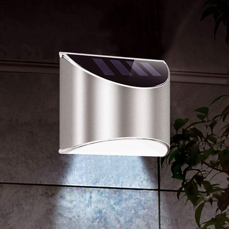 Solarbetriebene LED-außenbeleuchtung