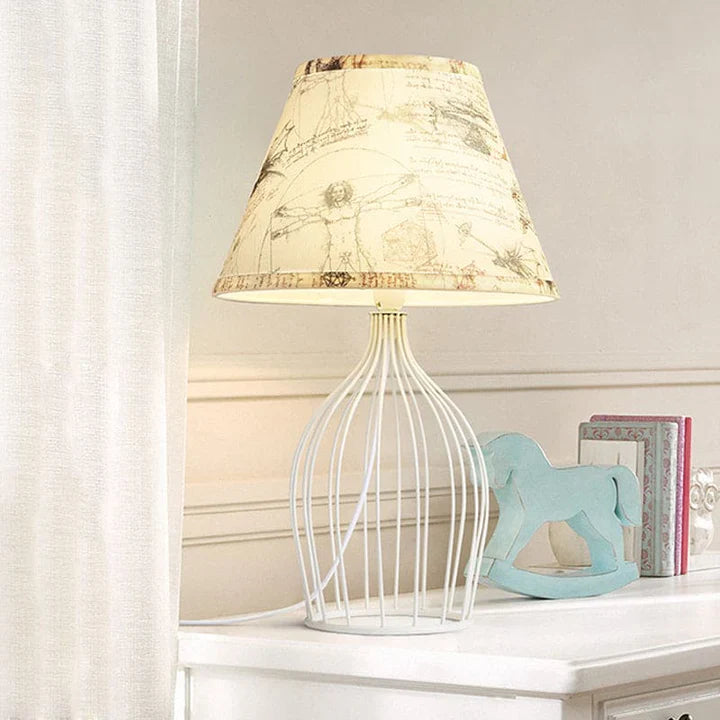 GloLight – traditionelle kegelförmige tischlampe mit metallkäfigsockel