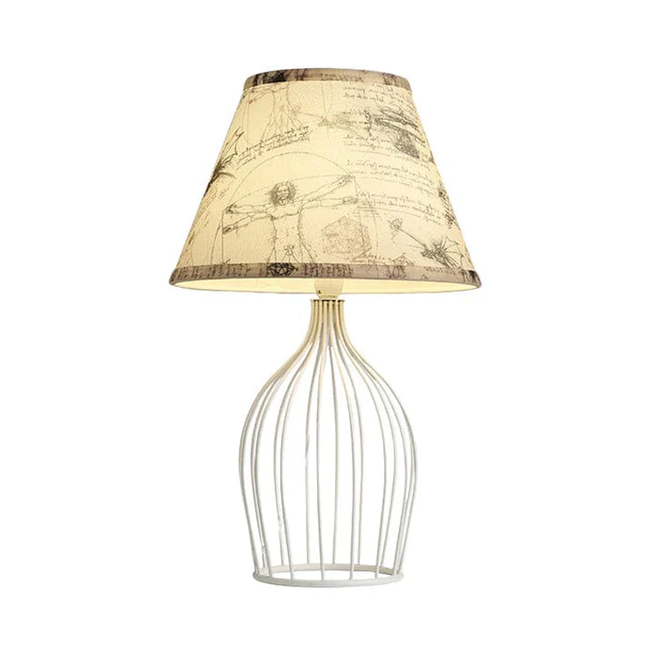 GloLight – traditionelle kegelförmige tischlampe mit metallkäfigsockel