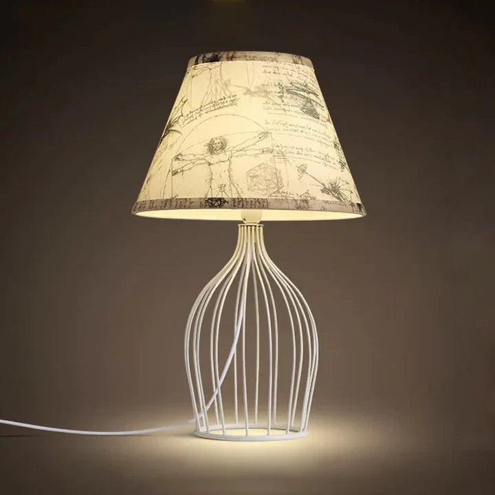 GloLight – traditionelle kegelförmige tischlampe mit metallkäfigsockel