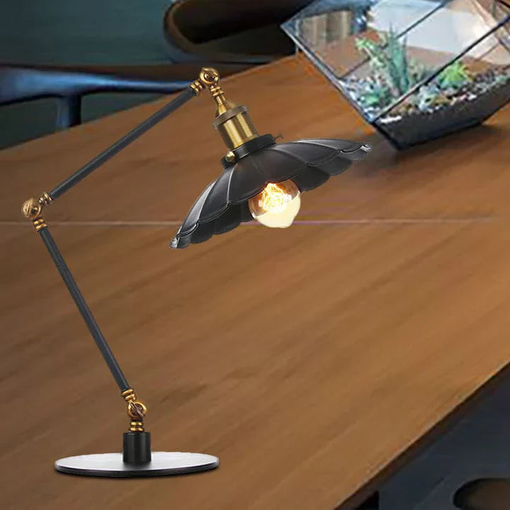 LichtStijl – verstellbare vintage-lampe mit geformtem metallschirm