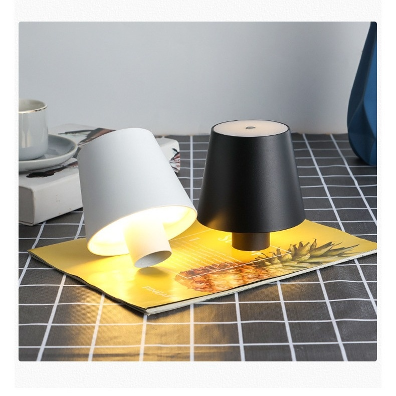 Irisglow – tischlampe mit ausgestelltem sockel in hirschvase