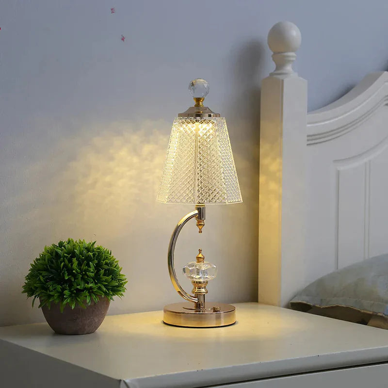 Vintage - goldene tischlampe aus kristall