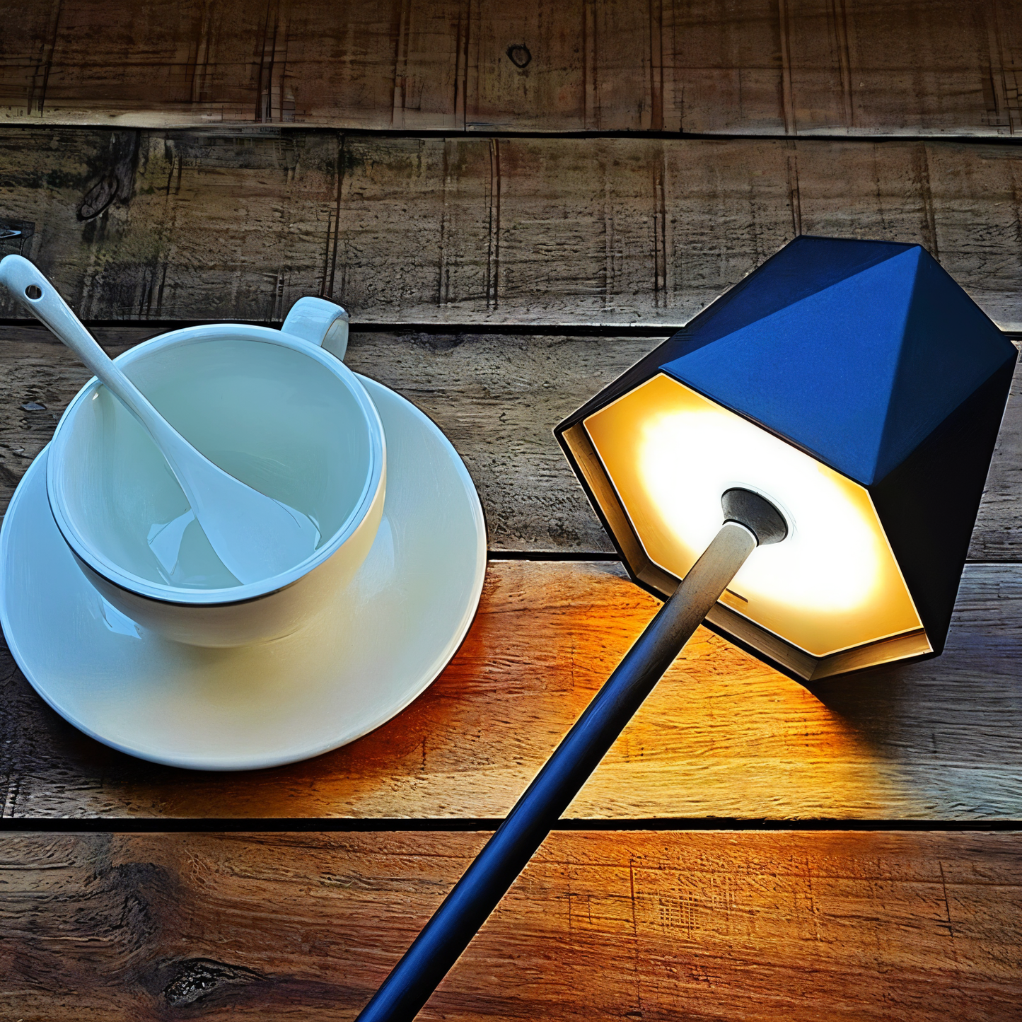 PolyLamp - tragbare sechseckige LED-tischlampe - wasserdicht und wiederaufladbar