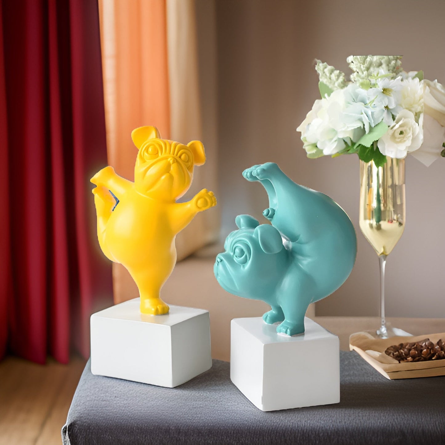 Yoga Paws - abstrakte yoga-bulldogge-figur für verspielte haushalte