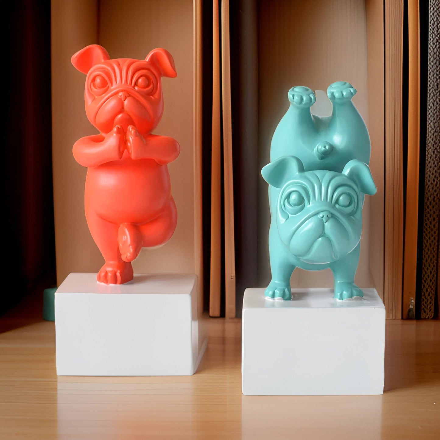 Yoga Paws - abstrakte yoga-bulldogge-figur für verspielte haushalte