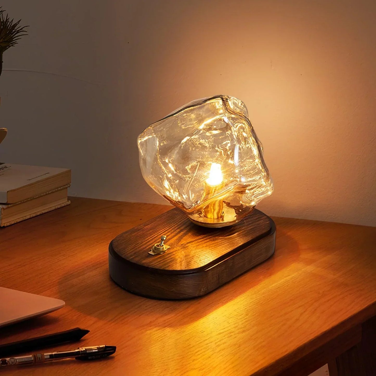 Tischlampe aus glas aus eisstein