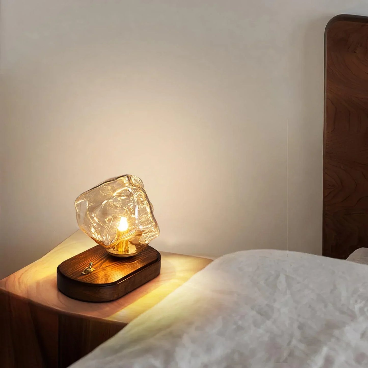 Tischlampe aus glas aus eisstein