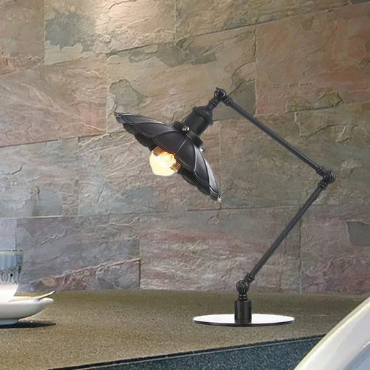 LichtStijl – verstellbare vintage-lampe mit geformtem metallschirm