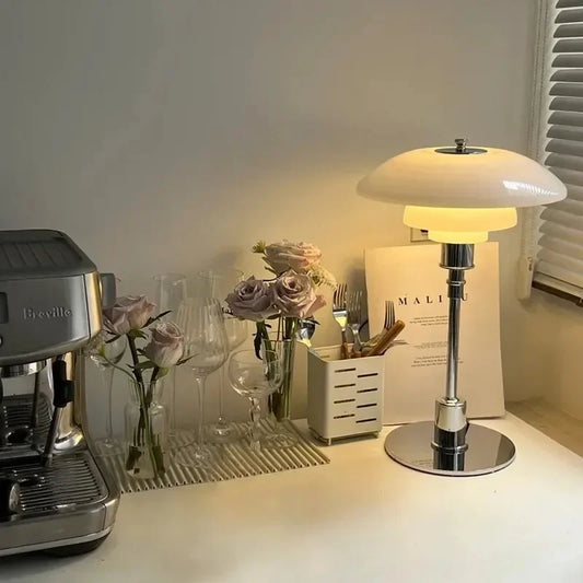 Celestialglimmer – nordische schlichte tischlampe aus glas