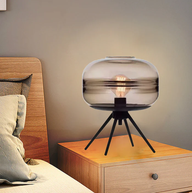 ArtistiLight - lampe mit vier modernen kreativen beinen