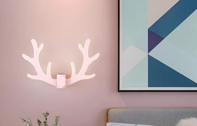 AntlerGlow | elegante led-wandlampe im modernen geweih-design