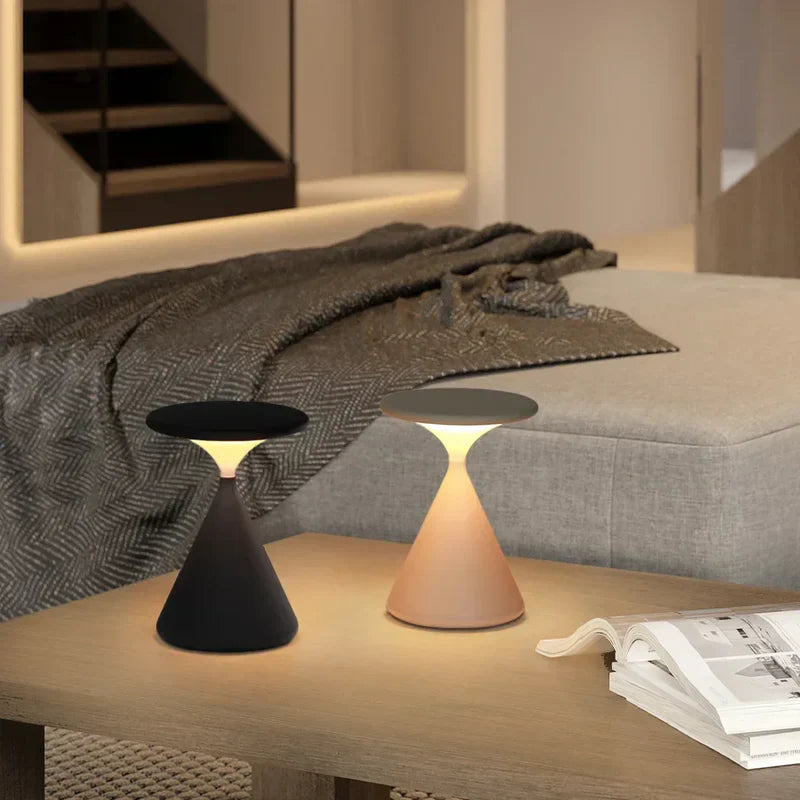 Aeron hourglass cordless tischleuchte