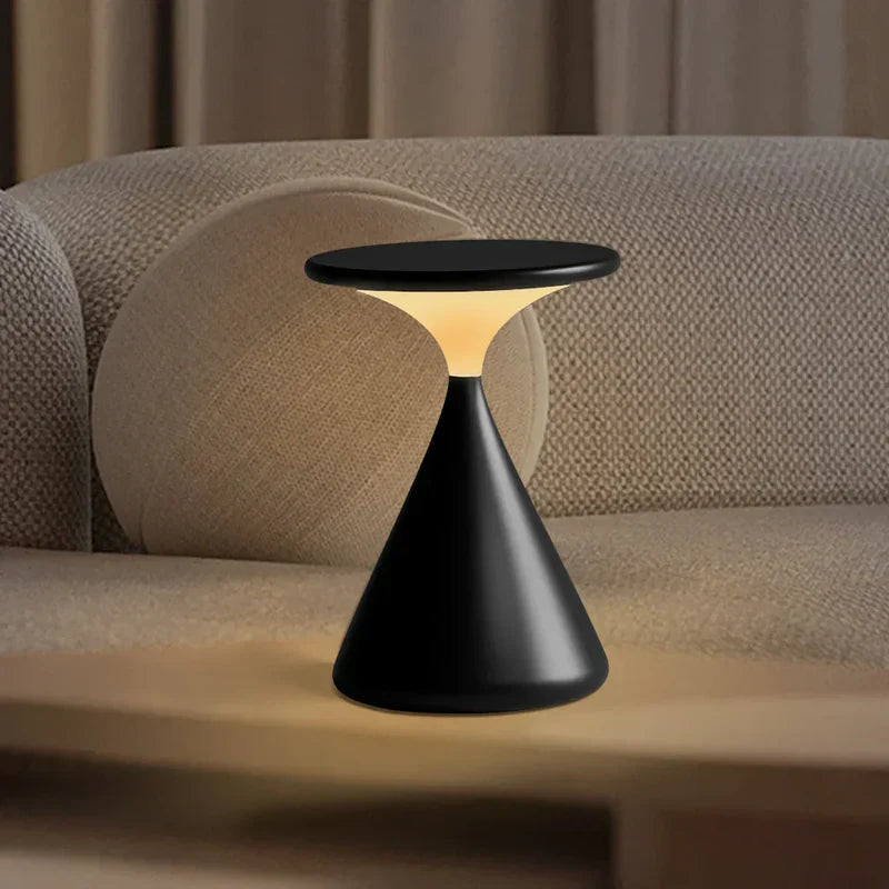 Aeron hourglass cordless tischleuchte