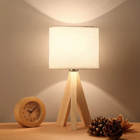 WoodEssence | moderne tischleuchte aus holz