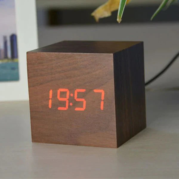 Cube digital tischuur