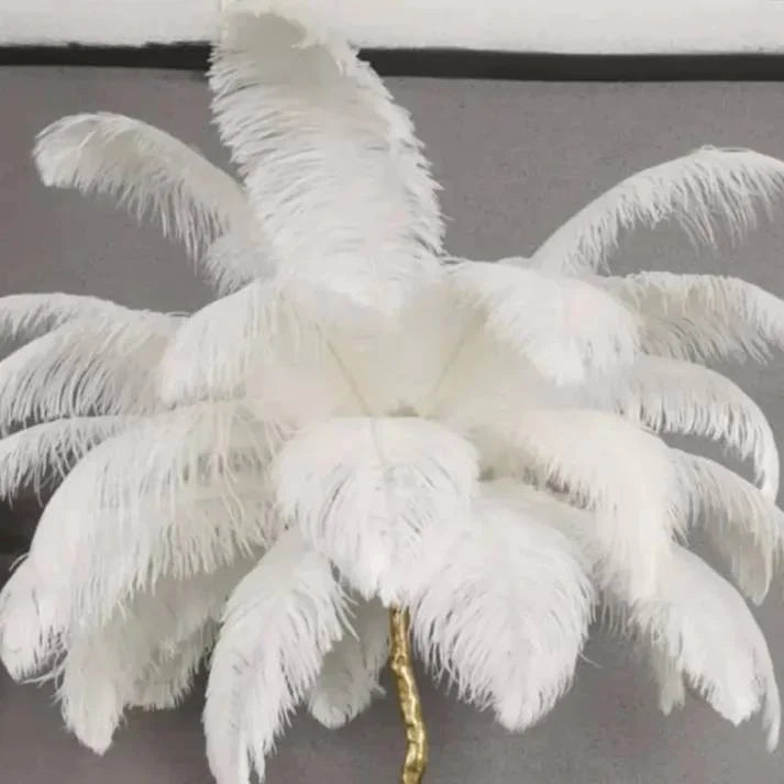 Tischlampe mit straubenfedern