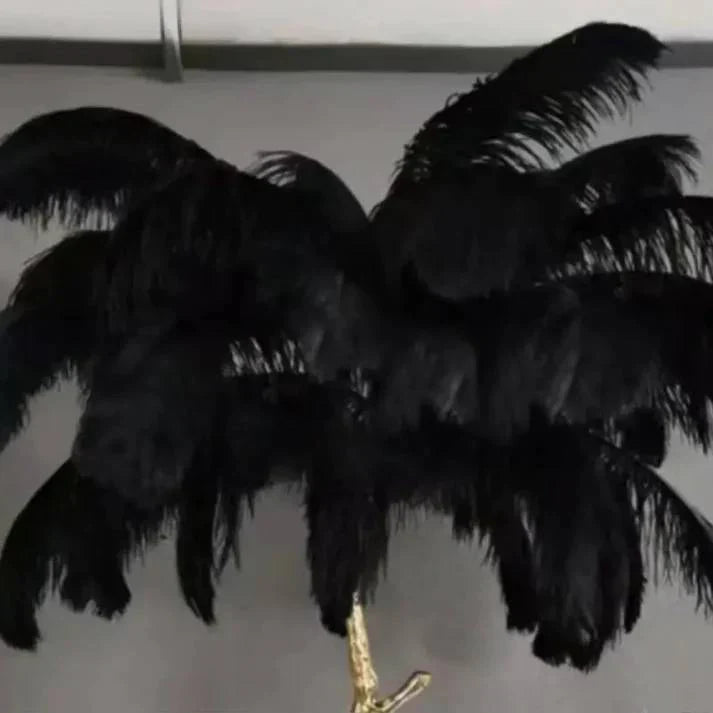 Tischlampe mit straubenfedern